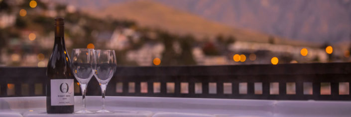 Twilight_in_the_tub_at_the_dairy_queenstown